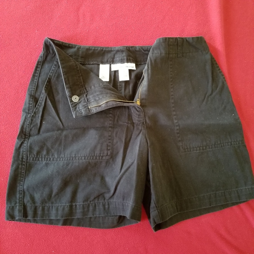 Jones New York BLACK shorts- size 10